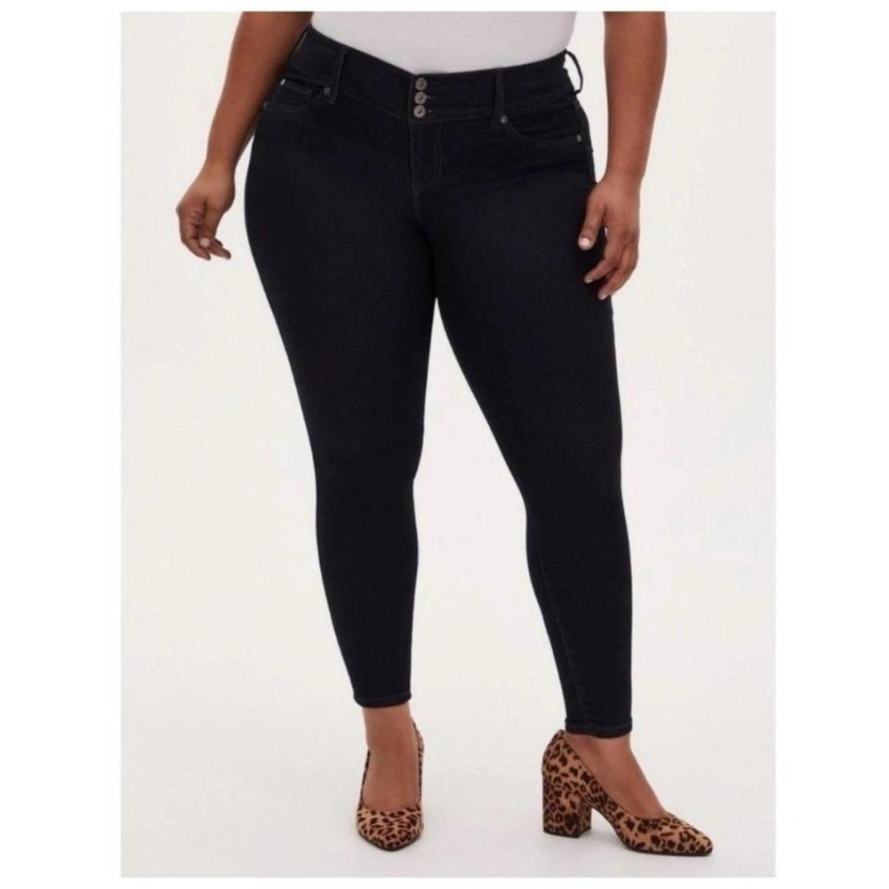 Womens Torrid Skinny Super Stretch‎ High-Rise Jegging Jeans.